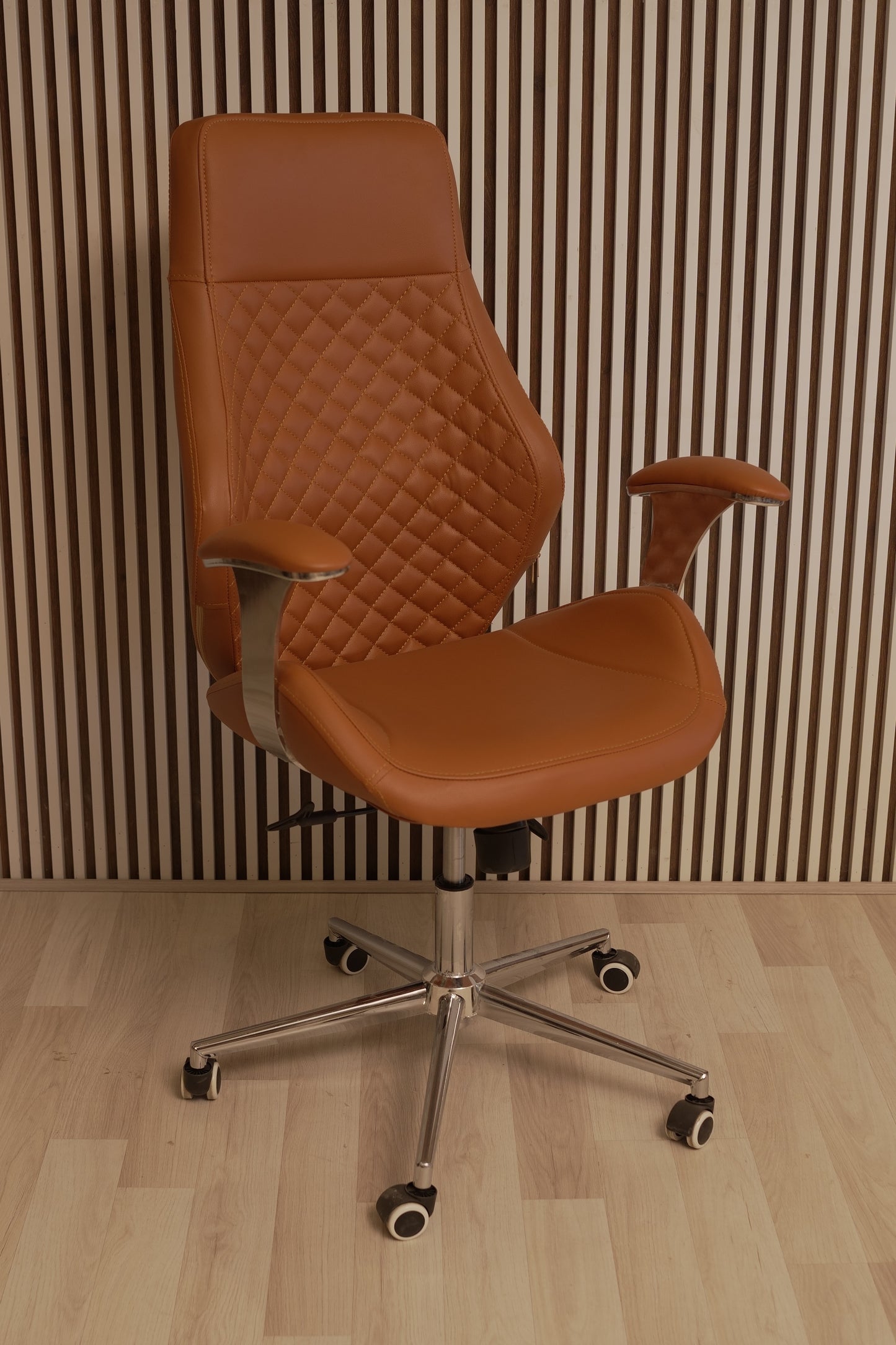 Executive Leather Office Chair – Gold Finish Chrome Armrests – CH402A-G
