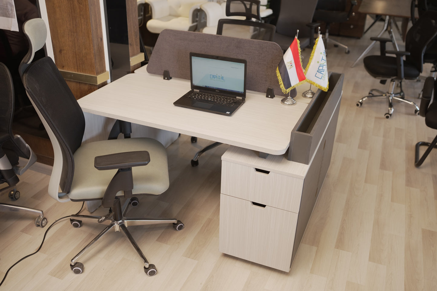 محطة عمل – تصميم ممتاز لشخصين، MDF وقاعدة معدنية – WR24