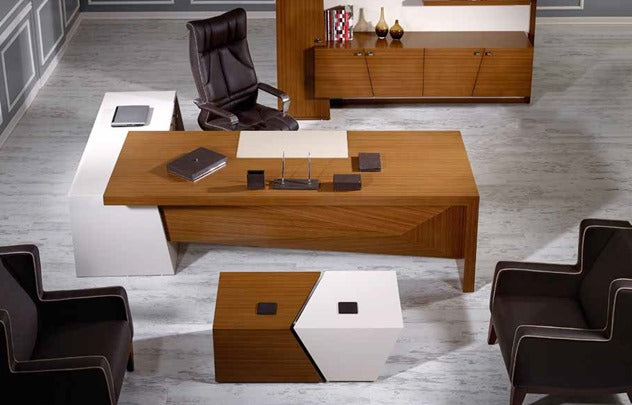 Executive Desk – Natural Wood Veneer & Crystal Panel – MD220