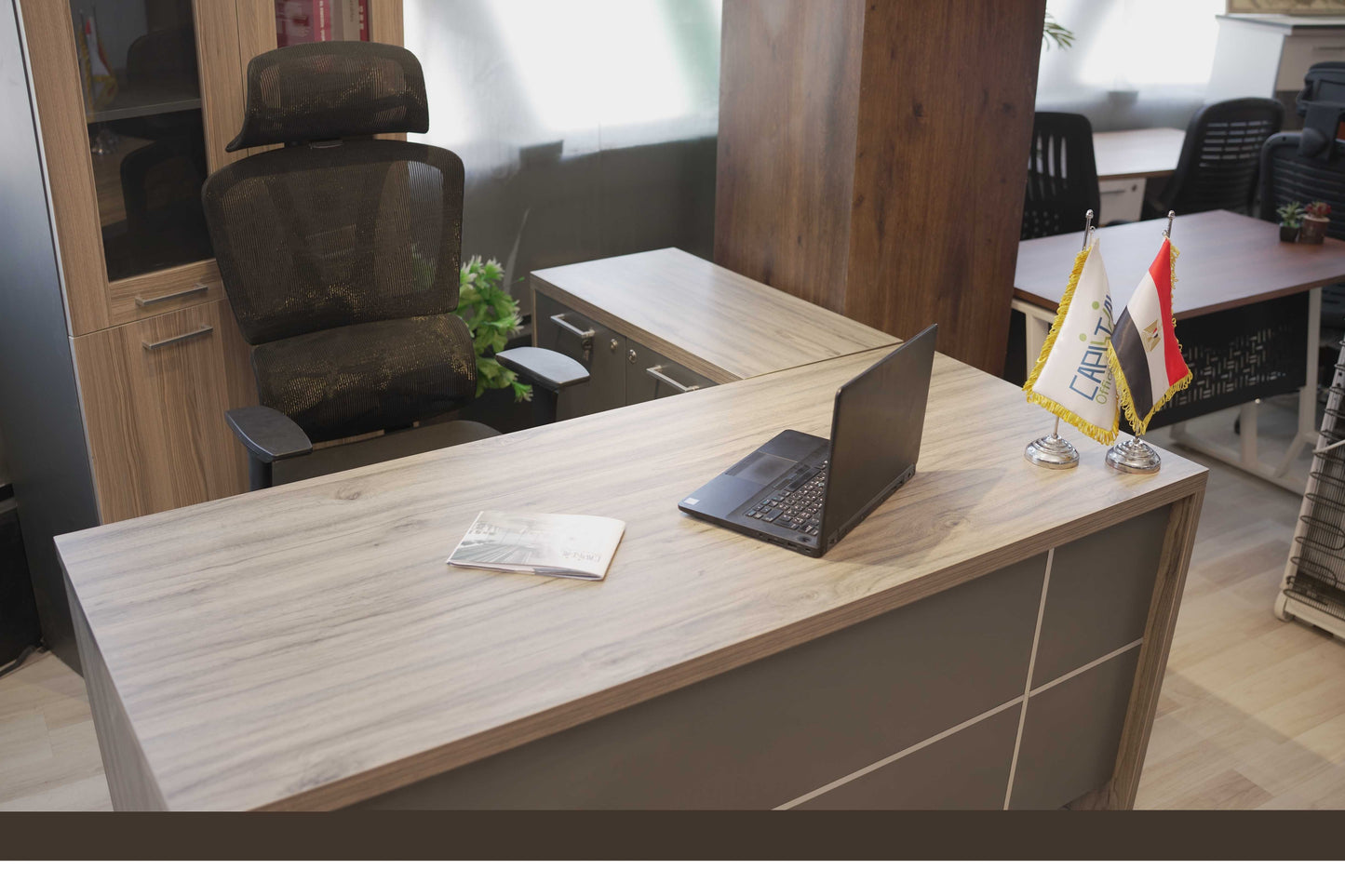 Executive Office Desk – Simple & Elegant Design – MD52