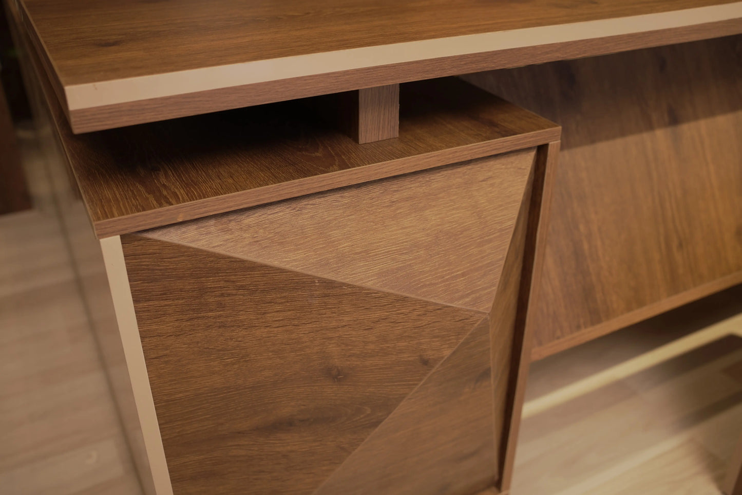 Executive Wooden Desk – L-Shaped with Side Storage – MD530