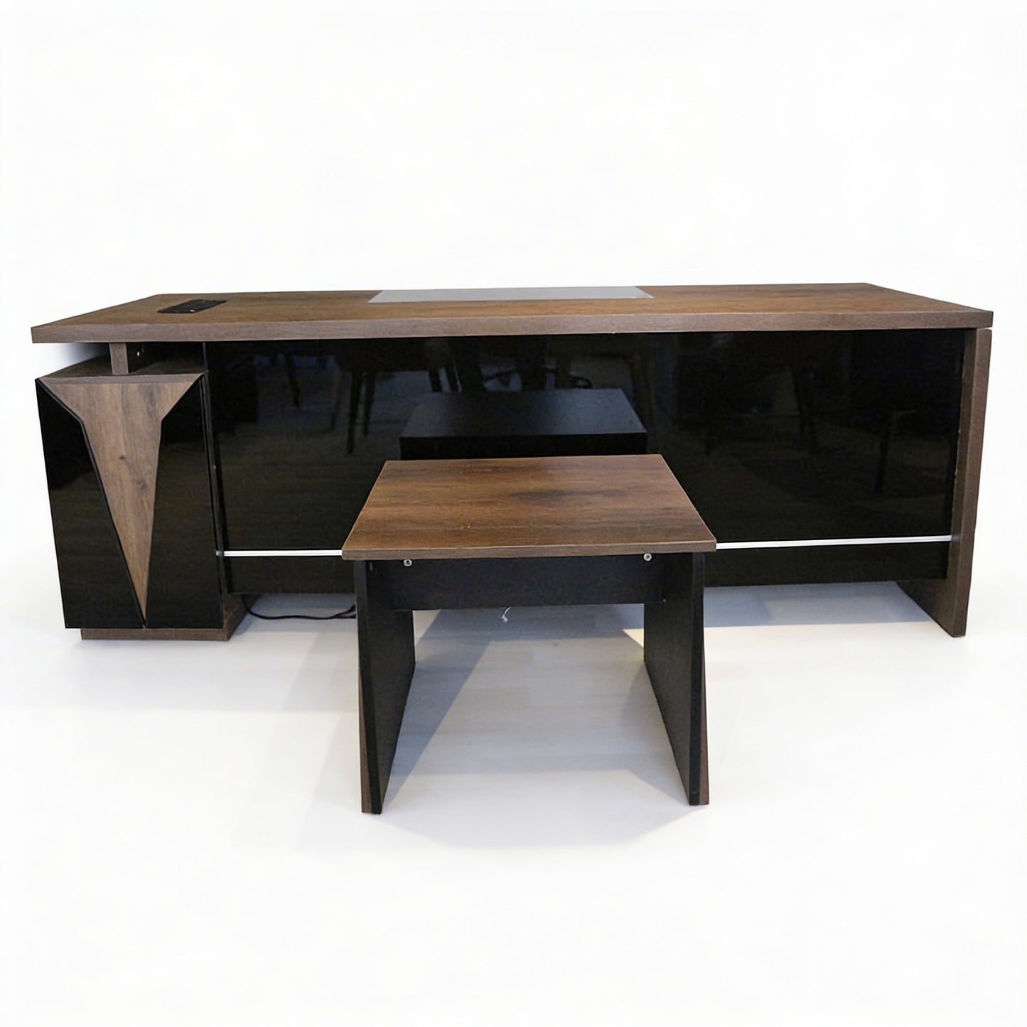 Executive Wooden Desk – Luxury Office Suite Multi-Size – MD570