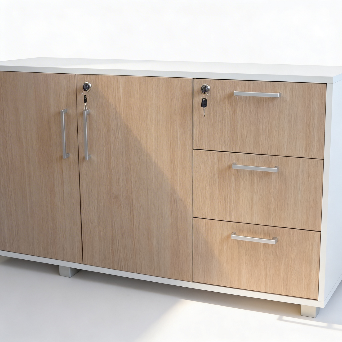 Executive Desk – Multi-Size Metal Legs – MD65